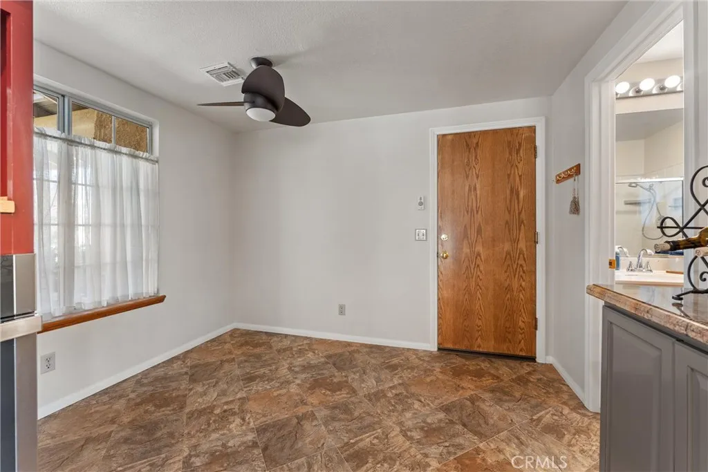 41407 Myrtle, Palmdale, California 93551 home-pic-13